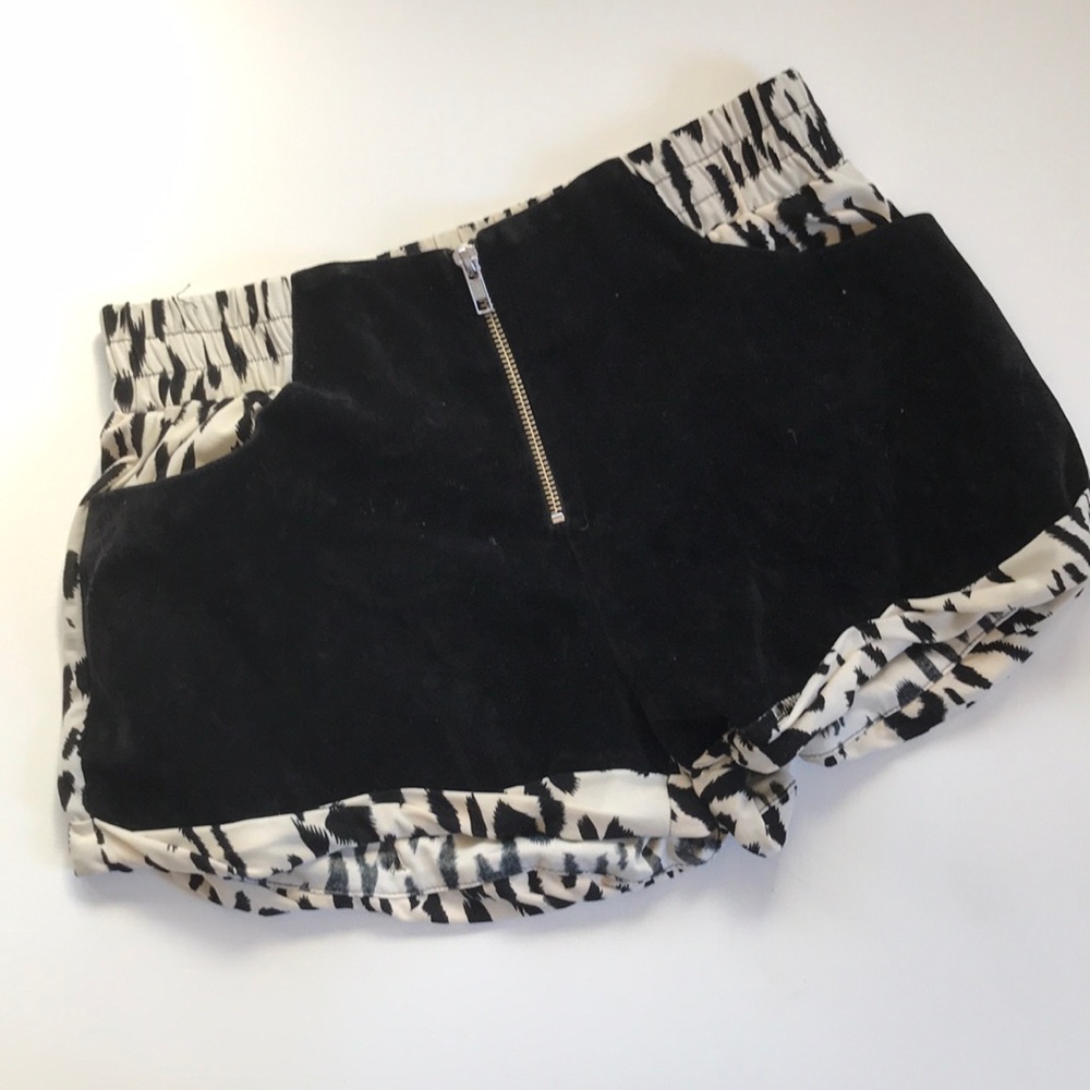 ❤️... Somedays Lovin Animal print Shorts